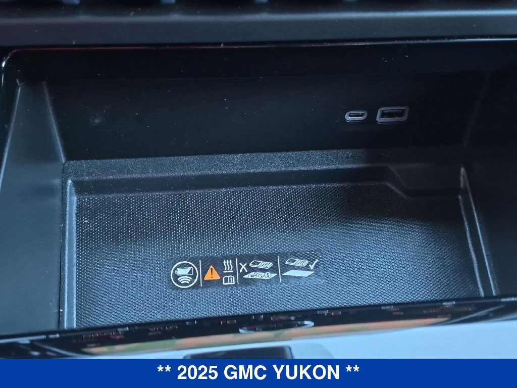 Used 2025 GMC Yukon Elevation AWD/4WD image 26