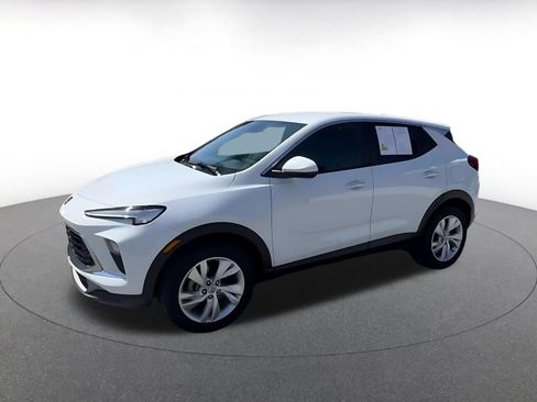 Used 2025 Buick Encore GX Preferred AWD/4WD image 7