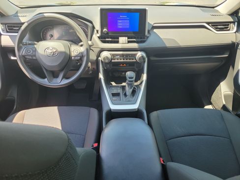 Used 2023 Toyota RAV4 LE FWD image 15