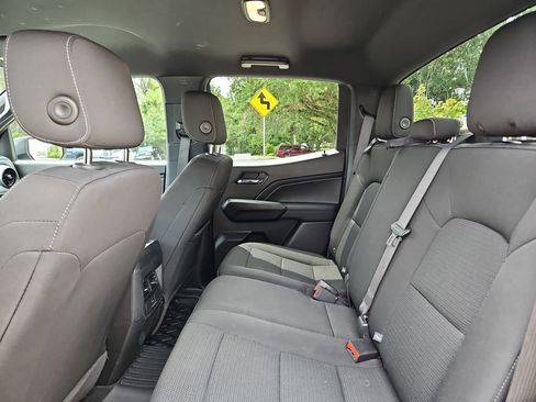 Used 2024 Chevrolet Colorado LT AWD/4WD image 27