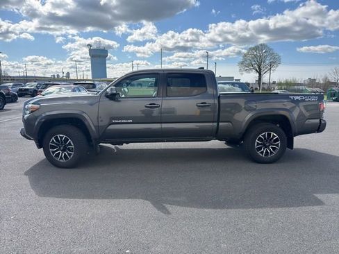Used 2023 Toyota Tacoma TRD Sport image 2