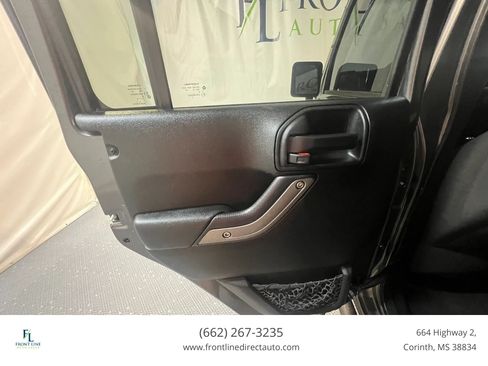 Used 2018 Jeep Wrangler Unlimited Sport S AWD/4WD image 19