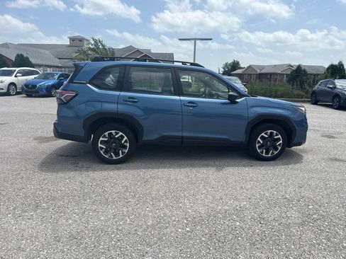 Certified 2025 Subaru Forester AWD/4WD image 13