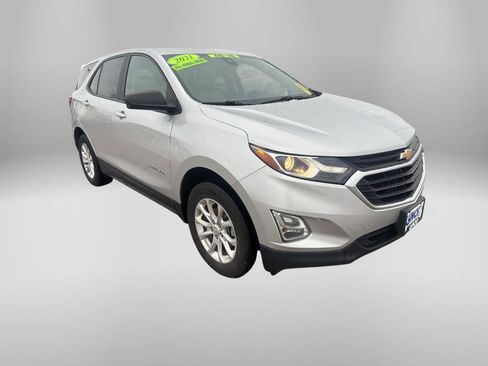 Used 2021 Chevrolet Equinox LS w/ LS Convenience Package image 7