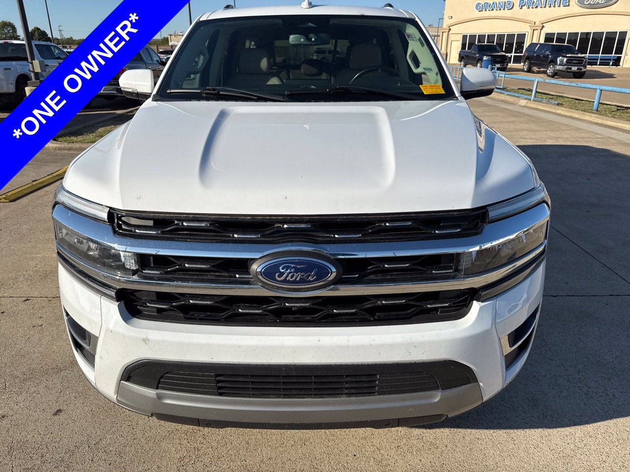 Used 2024 Ford Expedition Max Limited RWD image 2