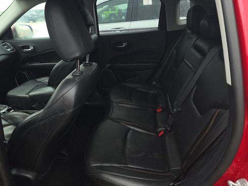 Used 2019 Jeep Compass Limited FWD image 5