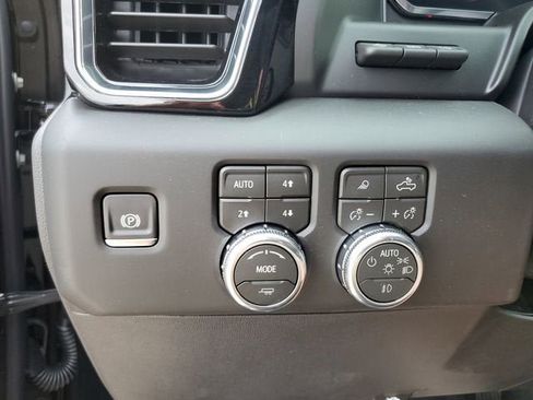 New 2026 GMC Sierra 1500 Denali w/ Denali Reserve Package AWD/4WD image 31