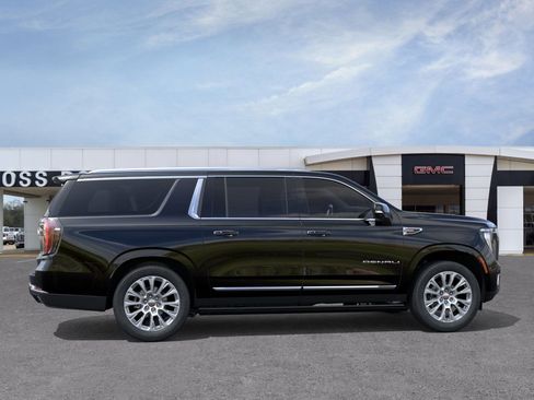 New 2026 GMC Yukon XL Denali w/ Denali Reserve Package AWD/4WD image 5
