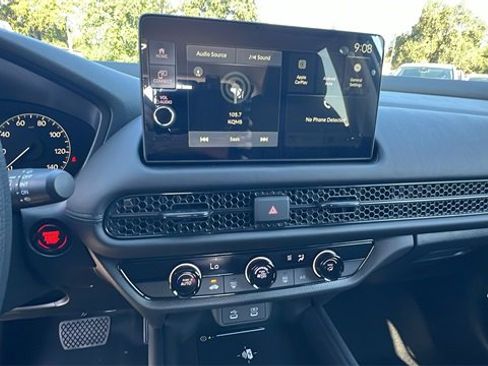 New 2026 Honda HR-V LX image 25