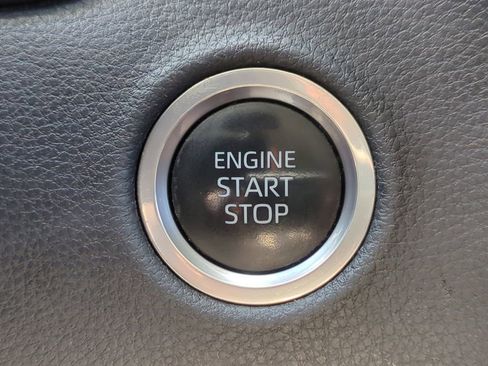 Used 2022 Toyota Tundra SR5 w/ SR5 Convenience Package image 31