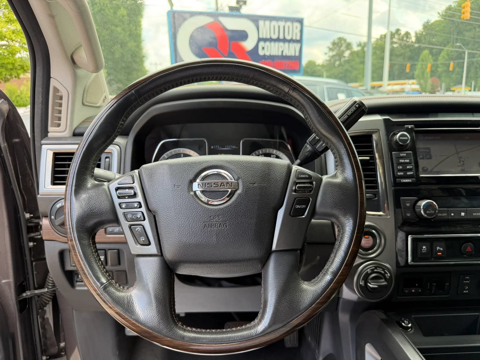 Used 2016 Nissan Titan XD AWD/4WD image 13