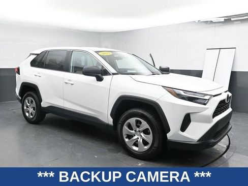 Used 2023 Toyota RAV4 LE image 3