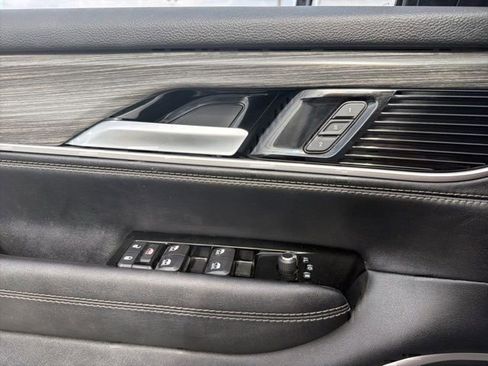Used 2024 Jeep Wagoneer Series II w/ Flexible Seating Group RWD image 26