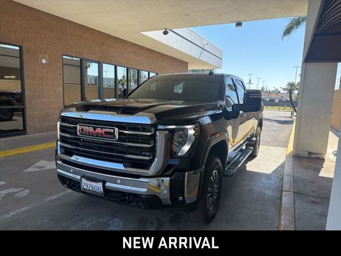 Used 2025 GMC Sierra 2500 SLT w/ SLT Premium Package AWD/4WD image 1
