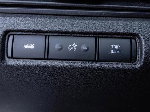 Used 2024 Nissan Altima 2.5 SV image 13