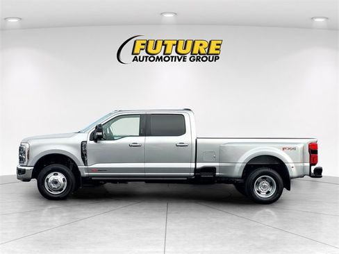 Used 2024 Ford F350 Lariat w/ Lariat Ultimate Package image 7