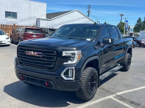 Used 2021 GMC Sierra 1500 AT4 w/ AT4 Preferred Package AWD/4WD image 3