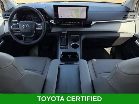 Certified 2026 Toyota Sienna XLE FWD image 20