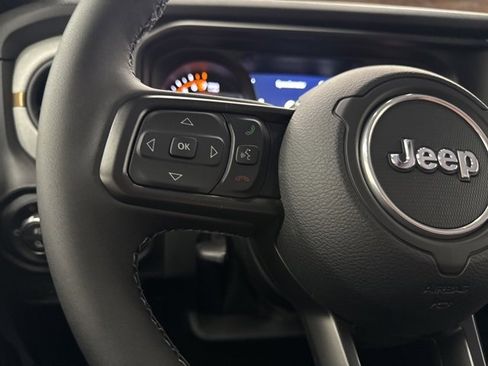 New 2025 Jeep Gladiator Sport image 14