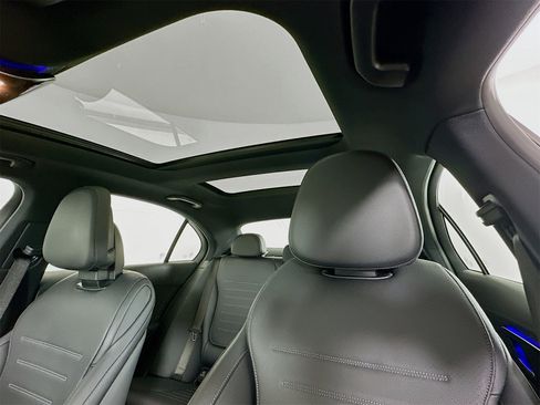 Used 2023 Mercedes-Benz C 300 Sedan image 23