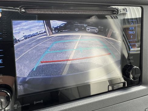 Used 2017 Toyota Sienna XLE w/ XLE Navigation Package FWD image 29