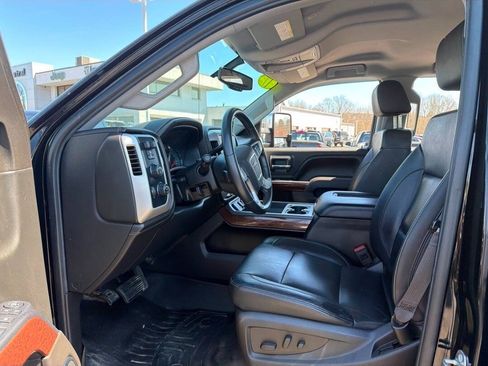 Used 2017 GMC Sierra 2500 SLT w/ Snow Plow Prep Package AWD/4WD image 3