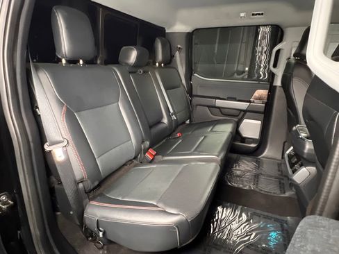 Used 2023 Ford F150 Lariat w/ Trailer Tow Package image 28