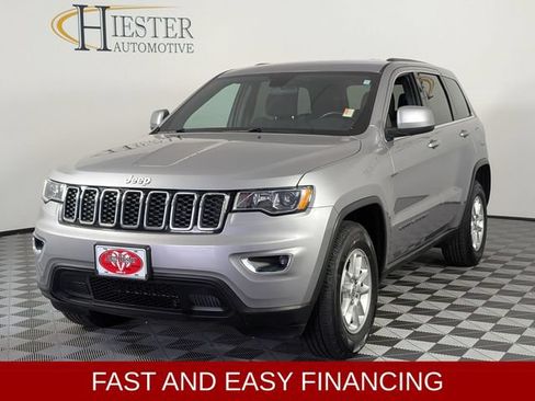 Used 2020 Jeep Grand Cherokee Laredo RWD image 4
