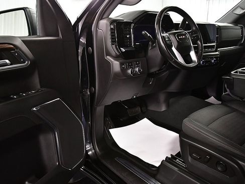 Used 2022 GMC Sierra 1500 Elevation image 18