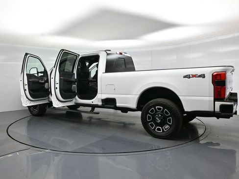 Certified 2024 Ford F250 Platinum AWD/4WD image 36