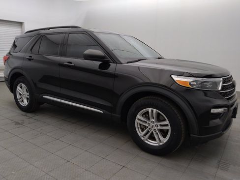 Used 2023 Ford Explorer XLT w/ Equipment Group 202A RWD image 11
