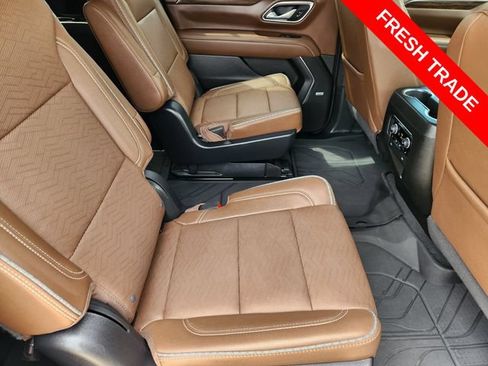 Used 2024 Chevrolet Suburban High Country AWD/4WD image 31
