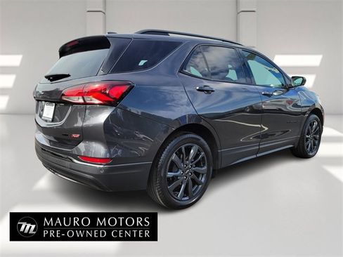 Used 2023 Chevrolet Equinox RS image 3