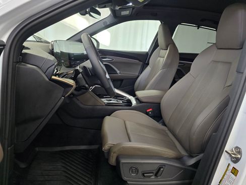 Used 2025 Audi Q5 Premium Plus image 13