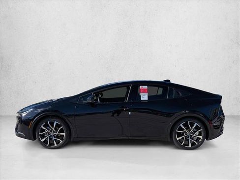 New 2026 Toyota Prius Plug-In Hybrid FWD image 5