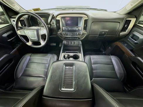 Used 2018 GMC Sierra 2500 Denali w/ Duramax Plus Package AWD/4WD image 10