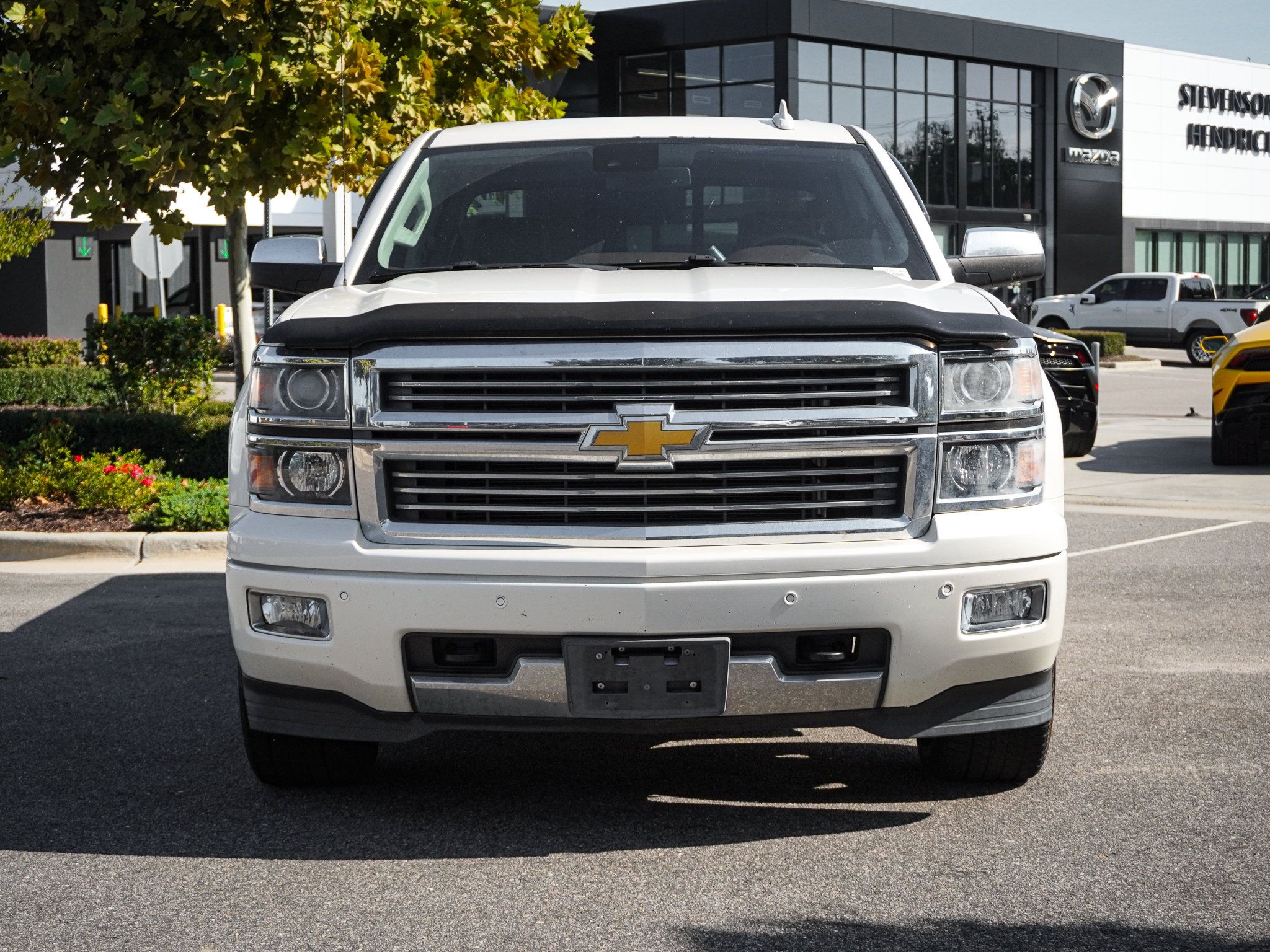 Used 2015 Chevrolet Silverado 1500 High Country w/ High Country Premium Package AWD/4WD image 3