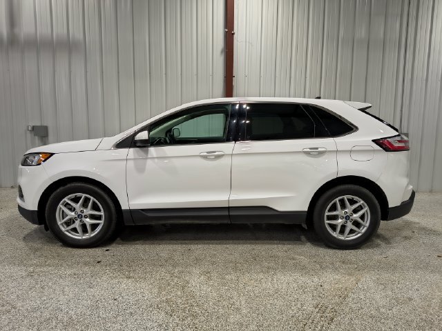 Used 2021 Ford Edge SEL w/ Convenience Package AWD/4WD image 9