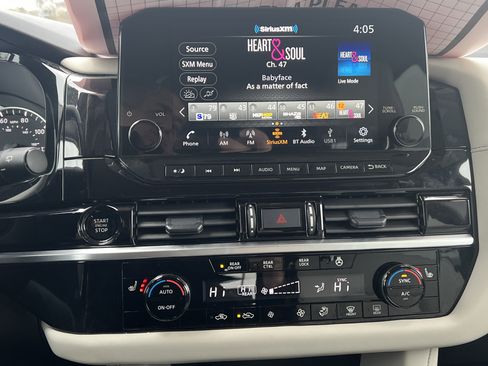 Certified 2025 Nissan Pathfinder SL image 26