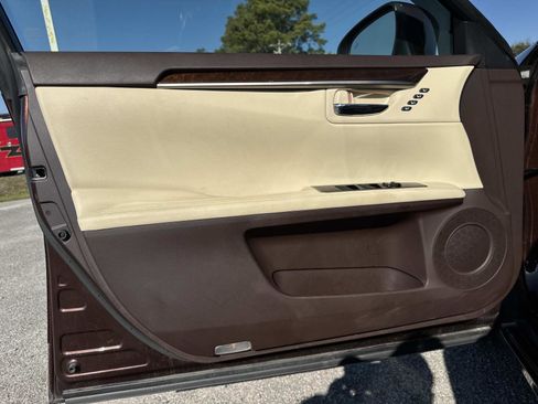 Used 2018 Lexus ES 350 ES 350 w/ Luxury Package w/Wood Trim image 18