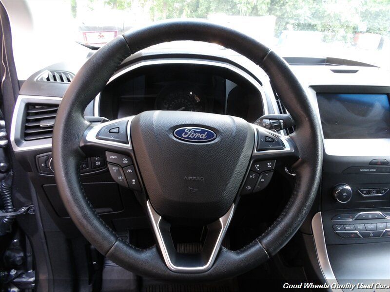 Used 2020 Ford Edge SEL w/ Convenience Package AWD/4WD image 16