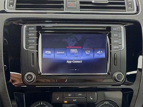 Used 2016 Volkswagen Jetta Sport FWD image 15