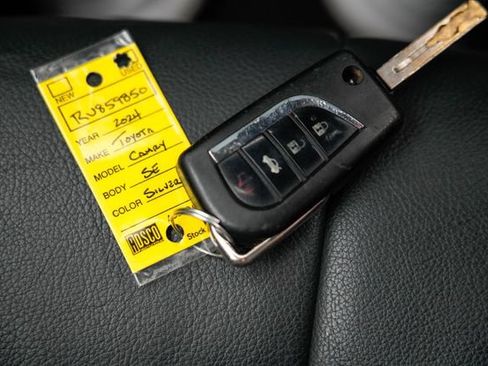 Used 2024 Toyota Camry SE FWD image 34