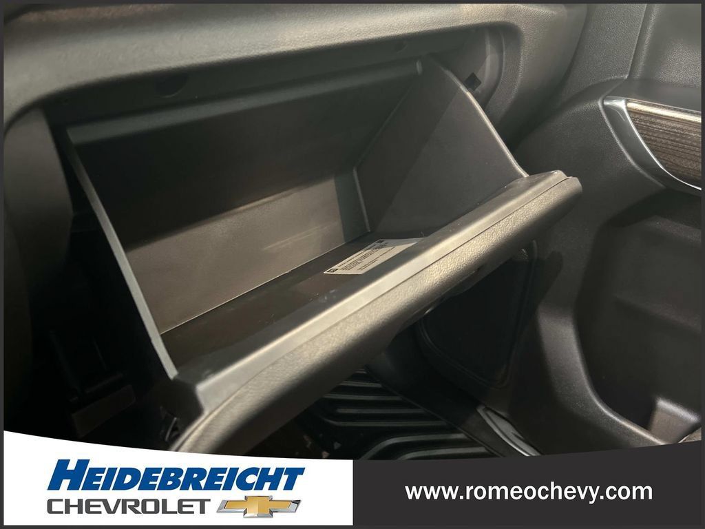Certified 2022 Chevrolet Silverado 1500 LT w/ Convenience Package II AWD/4WD image 28