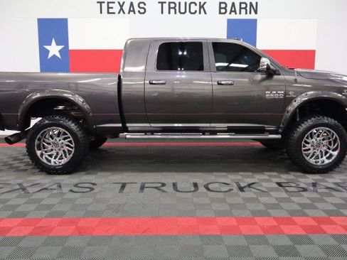 Used 2016 RAM 2500 Laramie w/ Convenience Group RWD image 14