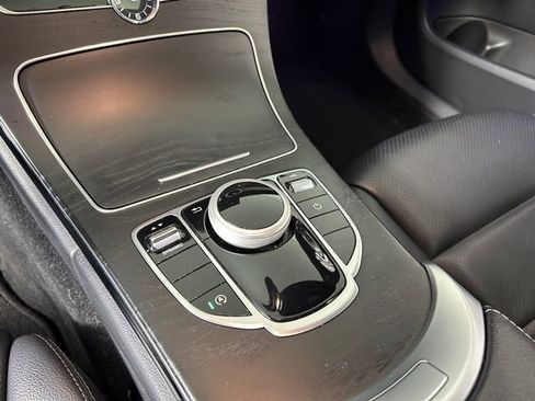 Used 2019 Mercedes-Benz C 300 Sedan image 22