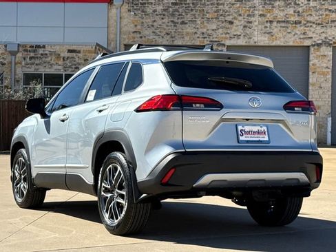 New 2026 Toyota Corolla Cross XLE image 6