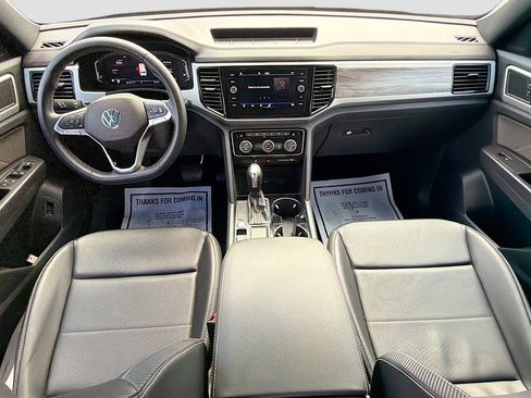 Used 2023 Volkswagen Atlas Cross Sport SE w/ Panoramic Sunroof Package FWD image 15