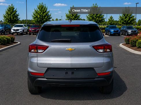 Used 2025 Chevrolet TrailBlazer LS w/ LS Convenience Package FWD image 4