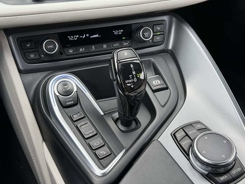 Used 2015 BMW i8 image 25